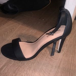 Black matte heels